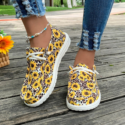 Printed Round Toe Flat Sneakers