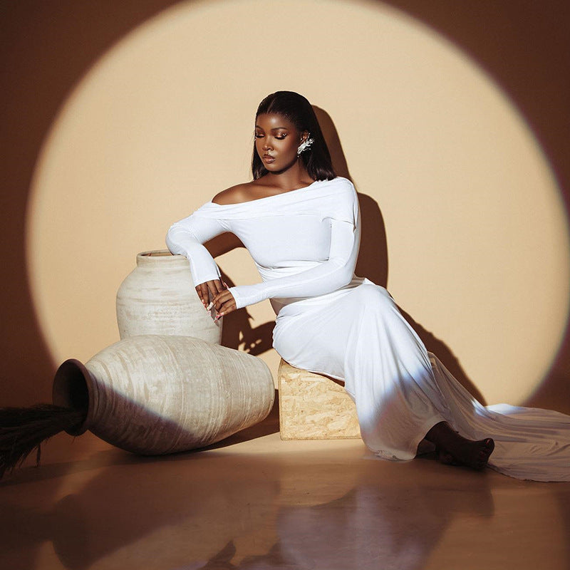 Solid Color Dress With Diagonal Neckline Exposing One Shoulder Long Sleeve