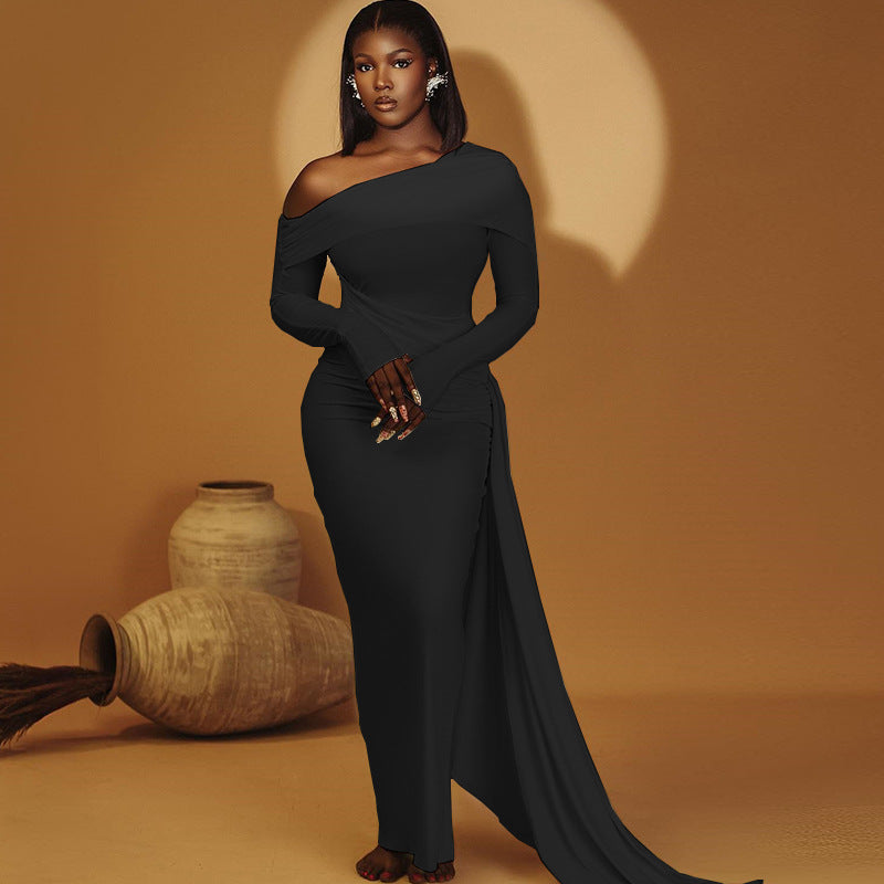 Solid Color Dress With Diagonal Neckline Exposing One Shoulder Long Sleeve