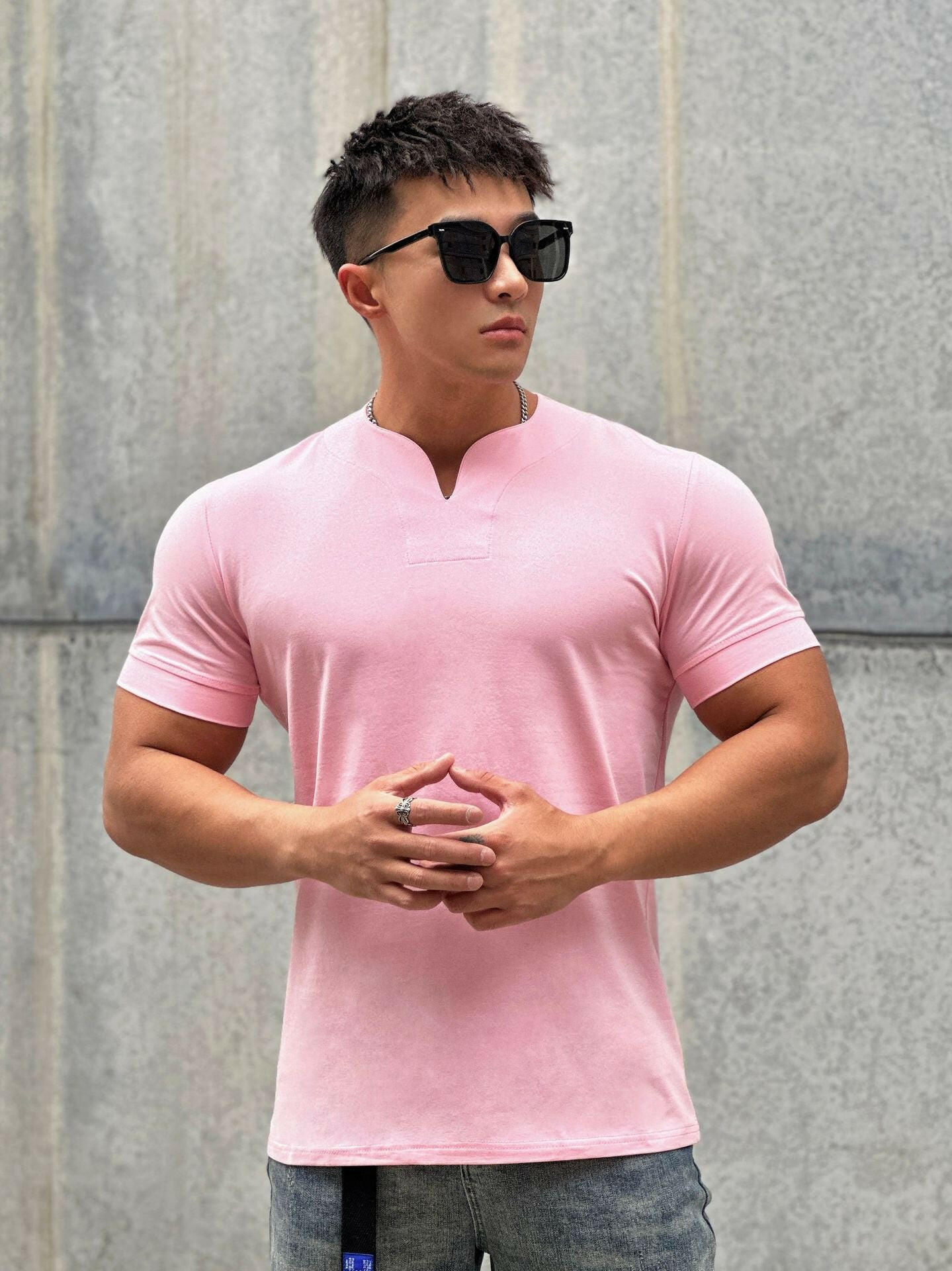 Men's Fashion Loose V-neck Short-sleeved Shirt